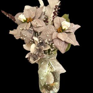 Beautiful arrangement/centerpiece designed with intricate detail..